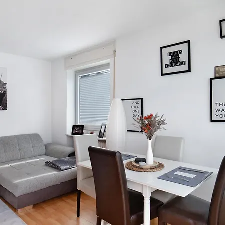 Charmante Stadtwohnung Im Zentrum Wiesbaden