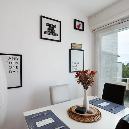 Charmante Stadtwohnung Im Zentrum Lejlighed *